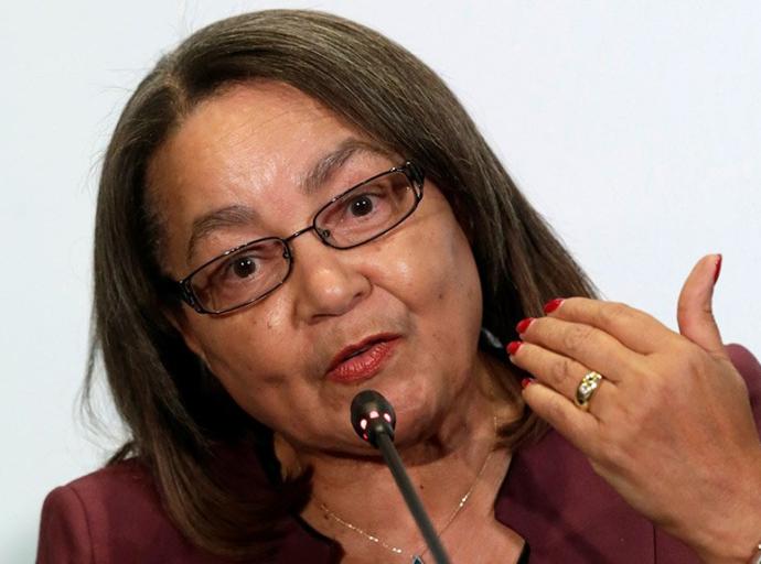 ‘De Lille must account for suspension of SA Tourism CEO’